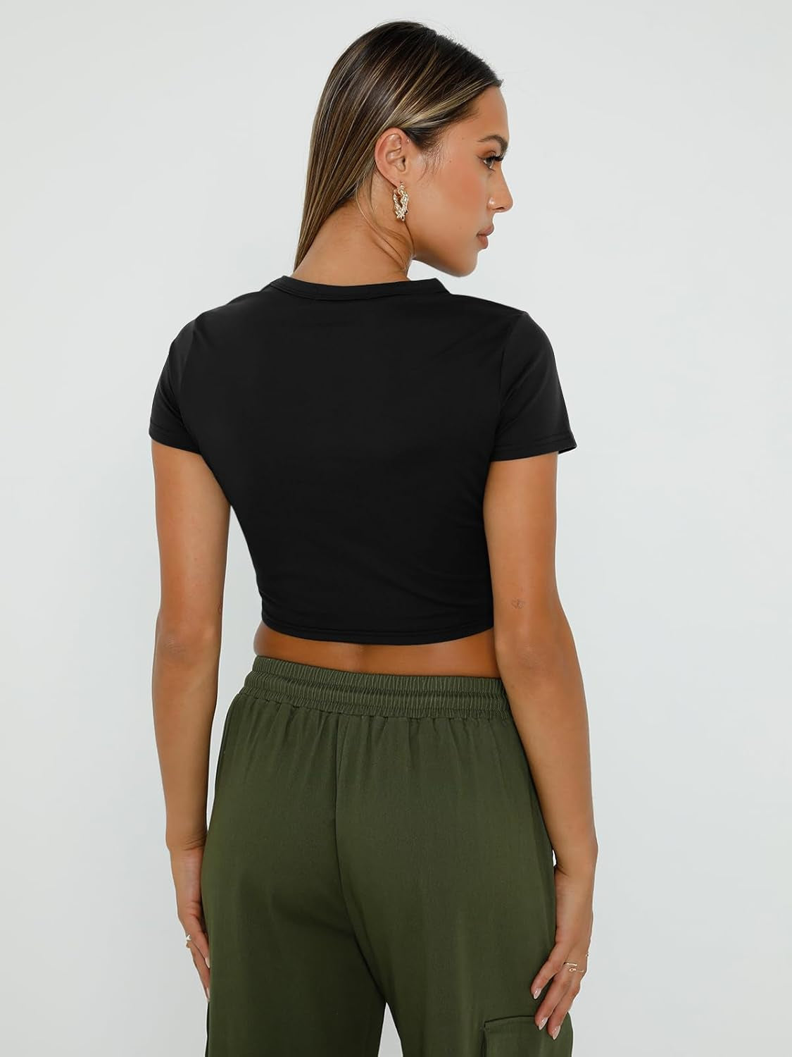 Womens Crop Tops Cute Summer Crew Neck Basic Tees Slim Fit Trendy Short Sleeve T Shirts for Teen Girls 2026